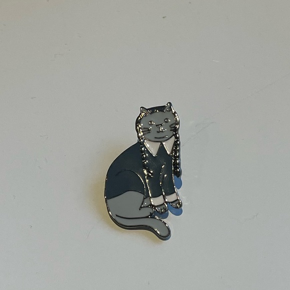 Wednesday Addams Cat Pin - Picture 2 of 3
